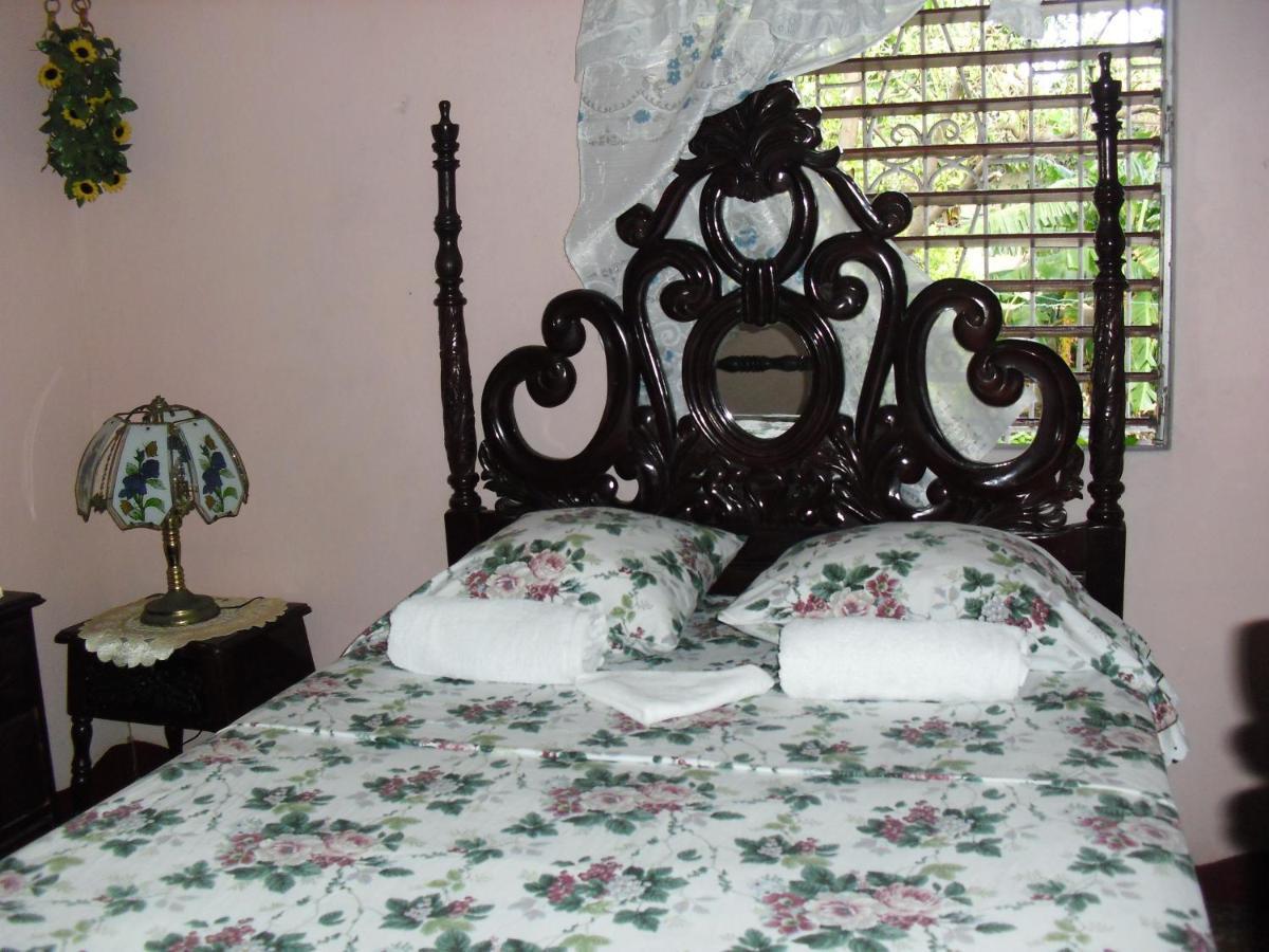15 Min From The Airport In Kingston Jamaica Apartment ภายนอก รูปภาพ